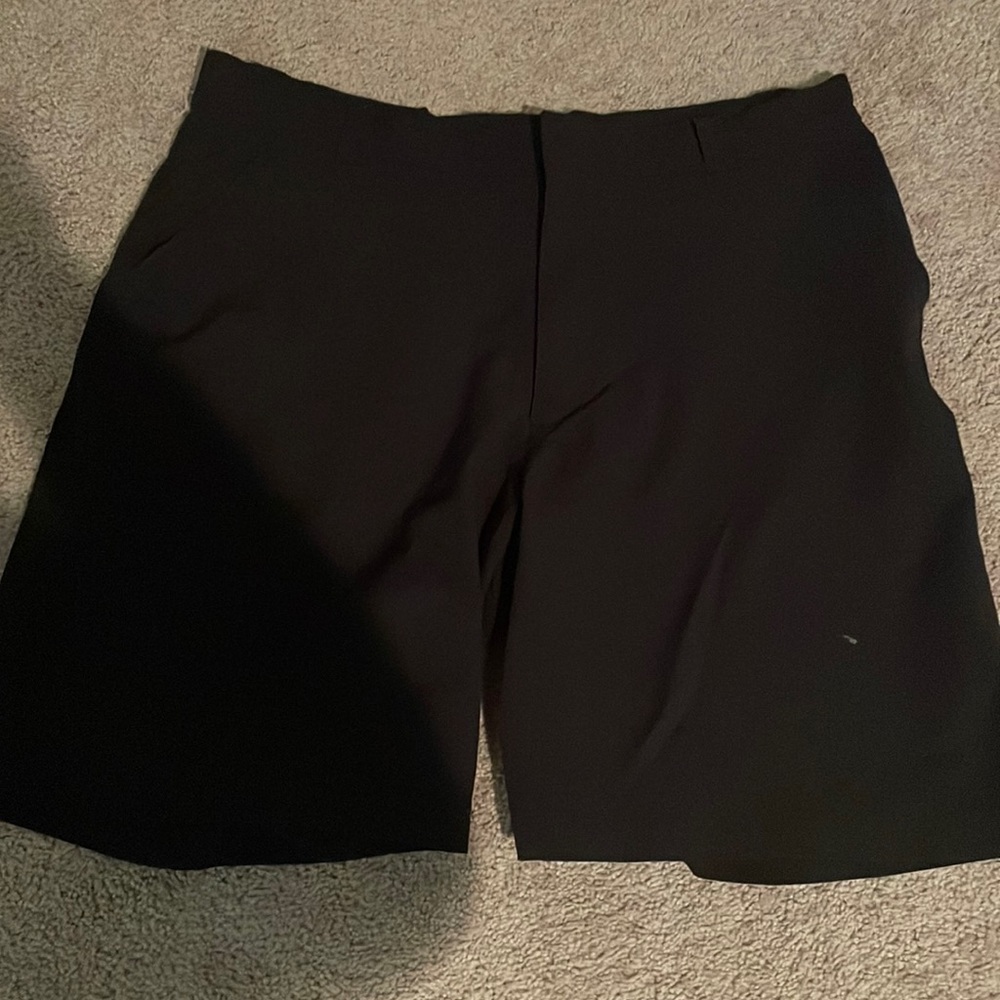 Black under armour golf shorts - size 38